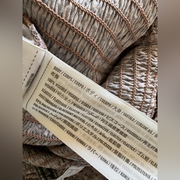 Abercrombie & Fitch Leopard Smocked Wide Leg Jumpsuit- Medium - Picture 5 of 5